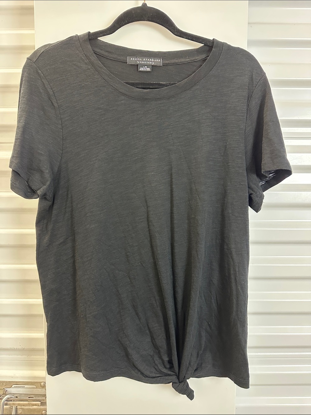 Social Standard by Sanctuary Knot Front tee